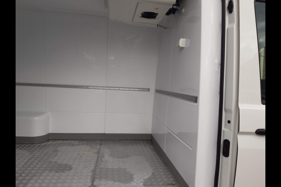 Volkswagen Crafter Koelwagen Vrieswagen 230V Stekker 2.0 TDI L3H2 140Pk Automaat