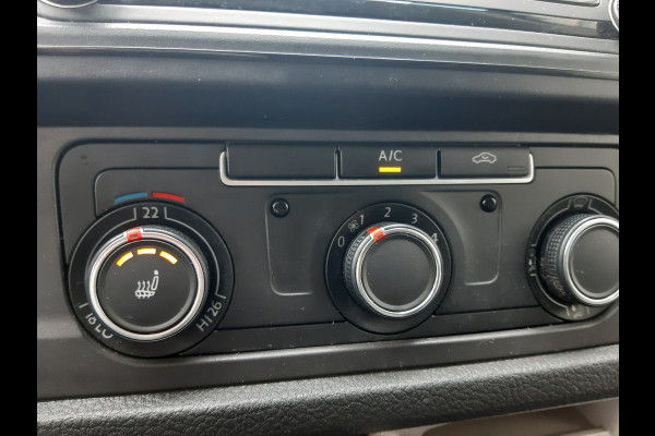 Volkswagen Transporter 2.0 TDI Autm. Airco ,L2 , Cruise Control , Navi ,Achterdeuren 110Kw/150Pk