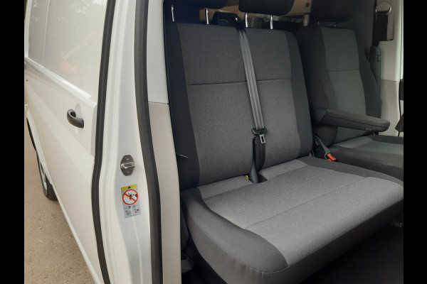 Volkswagen Transporter 2.0 TDI Autm. Airco ,L2 , Cruise Control , Navi ,Achterdeuren 110Kw/150Pk