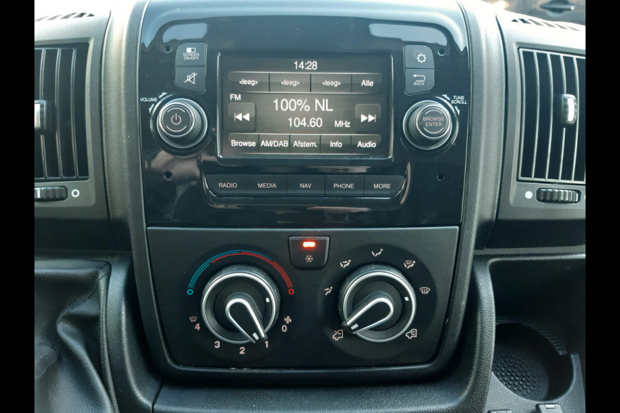Peugeot Boxer 2.2 BlueHDi 140 Pk L2/H2 Airco Cruise Control Navigatie