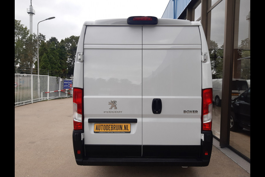 Peugeot Boxer 2.2 BlueHDI 140Pk L4H2 Airco Navi PDC Cruise control Achteruitrijcamera Peugeot Boxer 2.2 BlueHDI 140Pk L4H2 Airco Navi PDC Cruise control Achteruitrijcamera