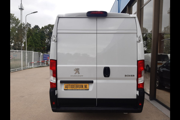 Peugeot Boxer 2.2 BlueHDI 140Pk L4H2 Airco Navi PDC Cruise control Achteruitrijcamera Peugeot Boxer 2.2 BlueHDI 140Pk L4H2 Airco Navi PDC Cruise control Achteruitrijcamera