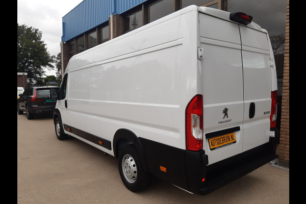 Peugeot Boxer 2.2 BlueHDI 140Pk L4H2 Airco Navi PDC Cruise control Achteruitrijcamera Peugeot Boxer 2.2 BlueHDI 140Pk L4H2 Airco Navi PDC Cruise control Achteruitrijcamera