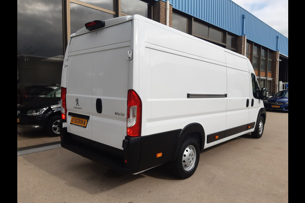 Peugeot Boxer 2.2 BlueHDI 140Pk L4H2 Airco Navi PDC Cruise control Achteruitrijcamera Peugeot Boxer 2.2 BlueHDI 140Pk L4H2 Airco Navi PDC Cruise control Achteruitrijcamera