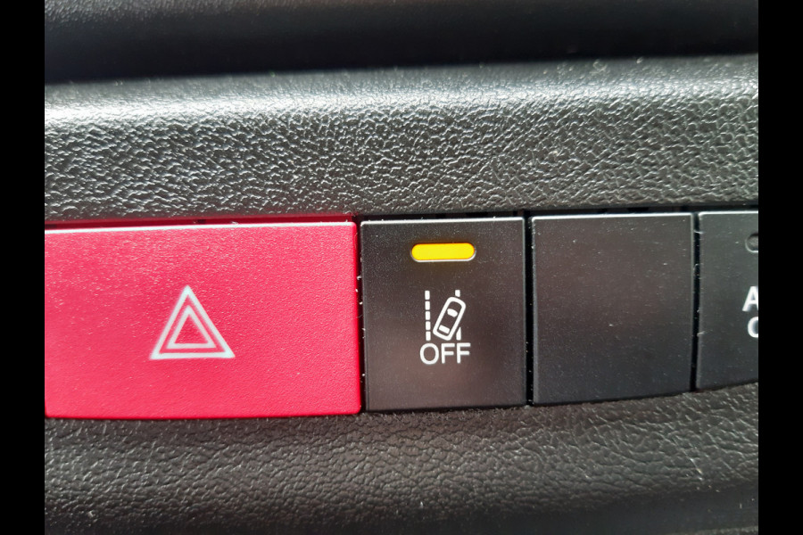 Peugeot Boxer 2.2 BlueHDI 140Pk L4H2 Airco Navi PDC Cruise control Achteruitrijcamera Peugeot Boxer 2.2 BlueHDI 140Pk L4H2 Airco Navi PDC Cruise control Achteruitrijcamera