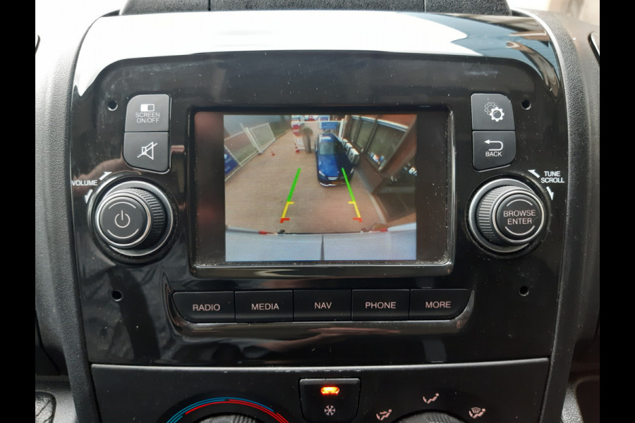 Peugeot Boxer 2.2 BlueHDI 140Pk L4H2 Airco Navi PDC Cruise control Achteruitrijcamera Peugeot Boxer 2.2 BlueHDI 140Pk L4H2 Airco Navi PDC Cruise control Achteruitrijcamera