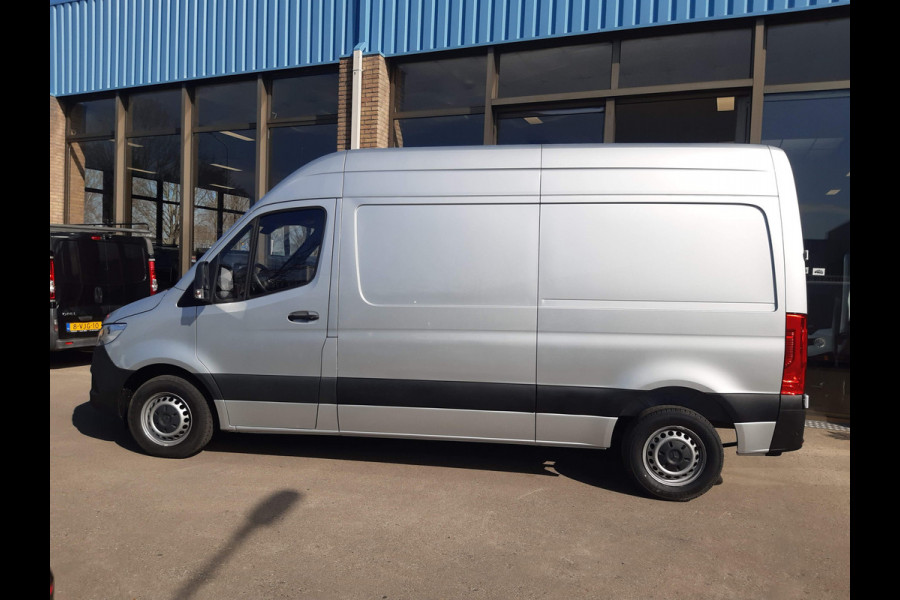 Mercedes-Benz Sprinter L2H2 103 Kw/ 140Pk Autm. Airco Achteruitrijcamera Parkeersensors