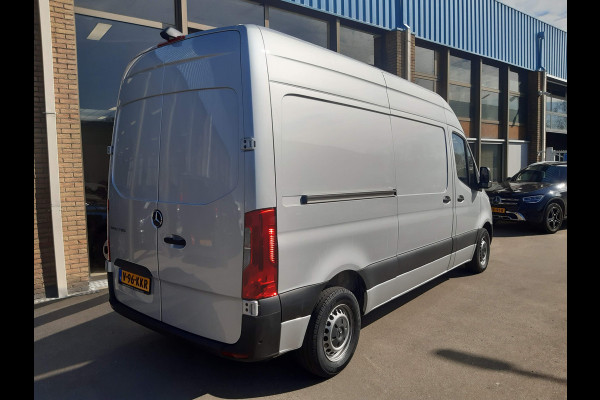 Mercedes-Benz Sprinter L2H2 103 Kw/ 140Pk Autm. Airco Achteruitrijcamera Parkeersensors