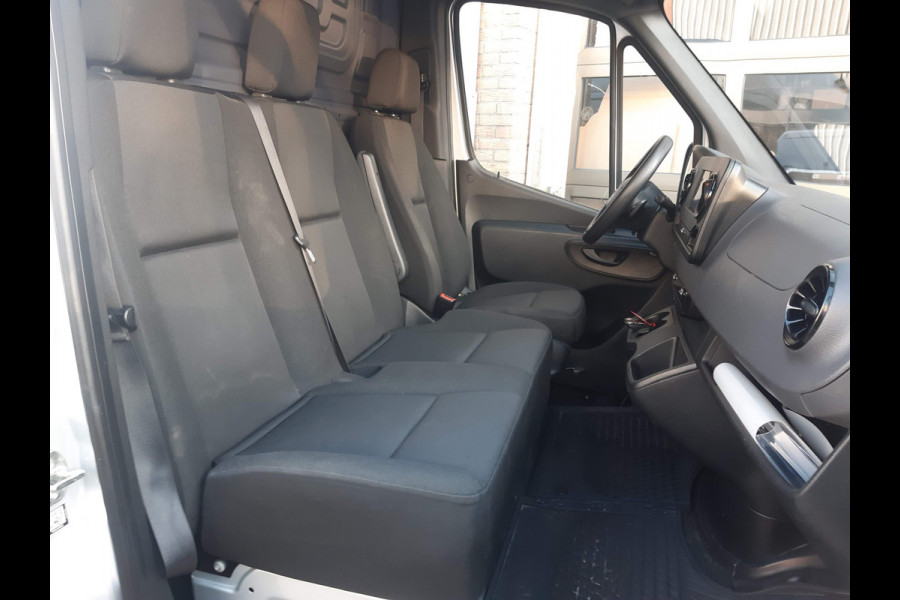 Mercedes-Benz Sprinter L2H2 103 Kw/ 140Pk Autm. Airco Achteruitrijcamera Parkeersensors