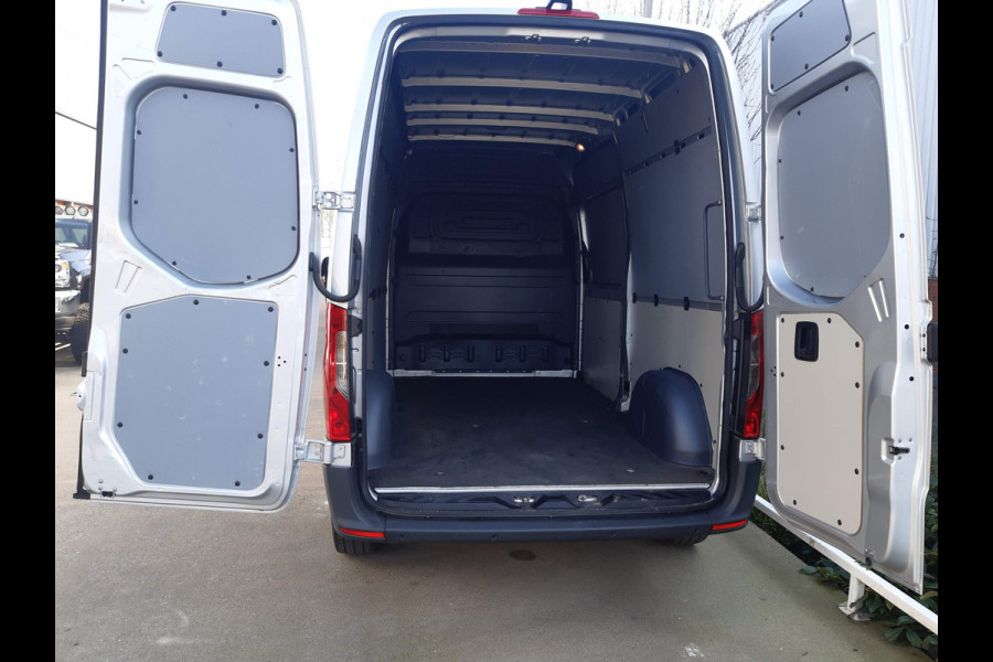 Mercedes-Benz Sprinter L2H2 103 Kw/ 140Pk Autm. Airco Achteruitrijcamera Parkeersensors
