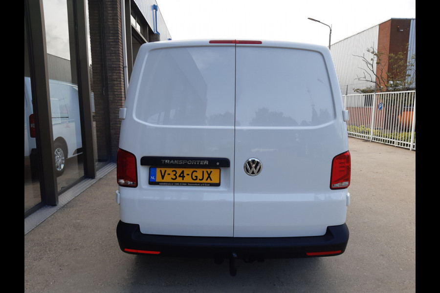 Volkswagen Transporter 2.0 TDI L2 30 Comfortline Nw model Airco Cruise control PDC Trekhaak 2200Kg