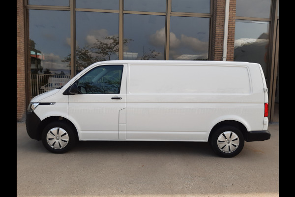 Volkswagen Transporter 2.0 TDI L2 30 Comfortline Nw model Airco Cruise control PDC Trekhaak 2200Kg