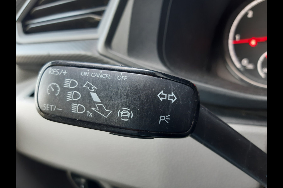 Volkswagen Transporter 2.0 TDI L2 30 Comfortline Nw model Airco Cruise control PDC Trekhaak 2200Kg