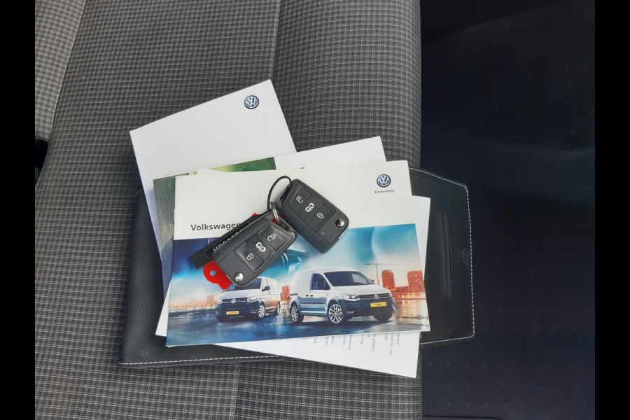 Volkswagen Transporter 2.0 TDI L2 30 Comfortline Nw model Airco Cruise control PDC Trekhaak 2200Kg