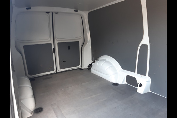 Volkswagen Transporter 2.0 TDI L2 30 Comfortline Nw model Airco Cruise control PDC Trekhaak 2200Kg
