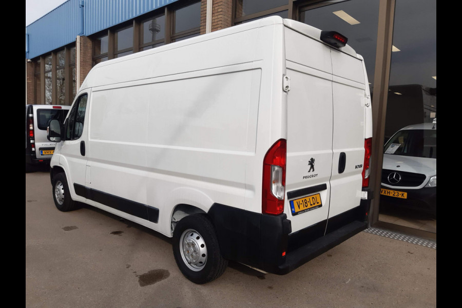 Peugeot Boxer 2.2 BlueHDi 140 Pk L2H2 Airco Cruise control Navigatie