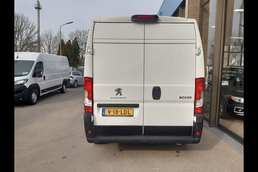 Peugeot Boxer 2.2 BlueHDi 140 Pk L2H2 Airco Cruise control Navigatie