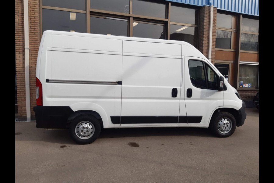 Peugeot Boxer 2.2 BlueHDi 140 Pk L2H2 Airco Cruise control Navigatie