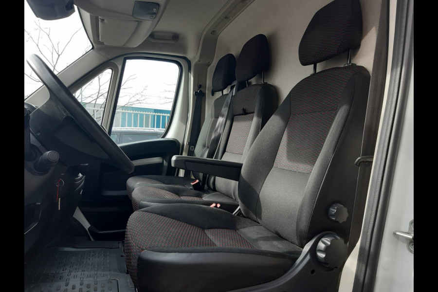 Peugeot Boxer 2.2 BlueHDi 140 Pk L2H2 Airco Cruise control Navigatie