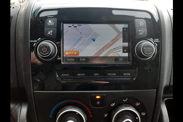 Peugeot Boxer 2.2 BlueHDi 140 Pk L2H2 Airco Cruise control Navigatie