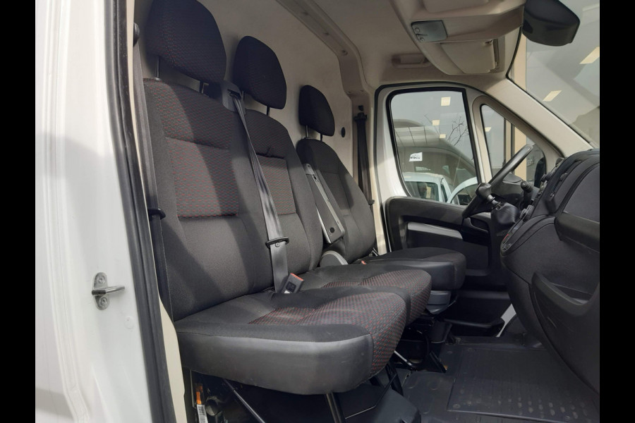 Peugeot Boxer 2.2 BlueHDi 140 Pk L2H2 Airco Cruise control Navigatie