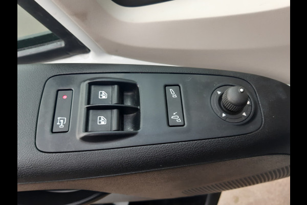 Peugeot Boxer 2.2 BlueHDi 140 Pk - 103 Kw L2/H2 Airco Navi Cruise Control