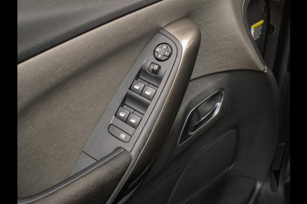 Citroën Grand C4 Spacetourer 1.2 PureTech Shine Sport 7p (PANORAMADAK,NAVI,CAMERA,LMVELGEN,CRUISE,CLIMATE,SPORTSTOELEN,NETTESTAAT)