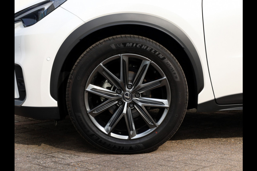Lexus LBX Relax 2WD | Advanced Pack | Mark Levinson | 360 Camera