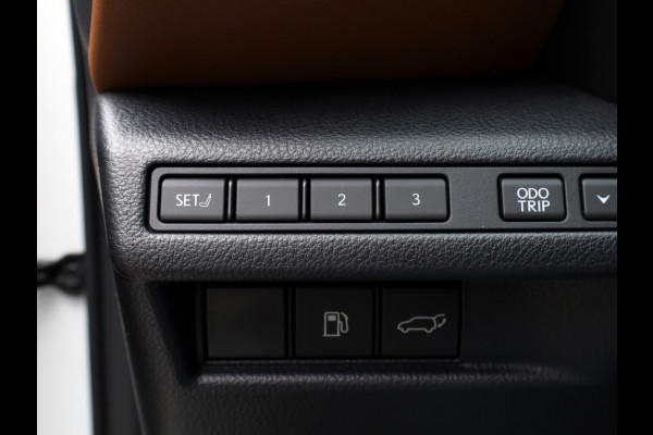 Lexus LBX Relax 2WD | Advanced Pack | Mark Levinson | 360 Camera