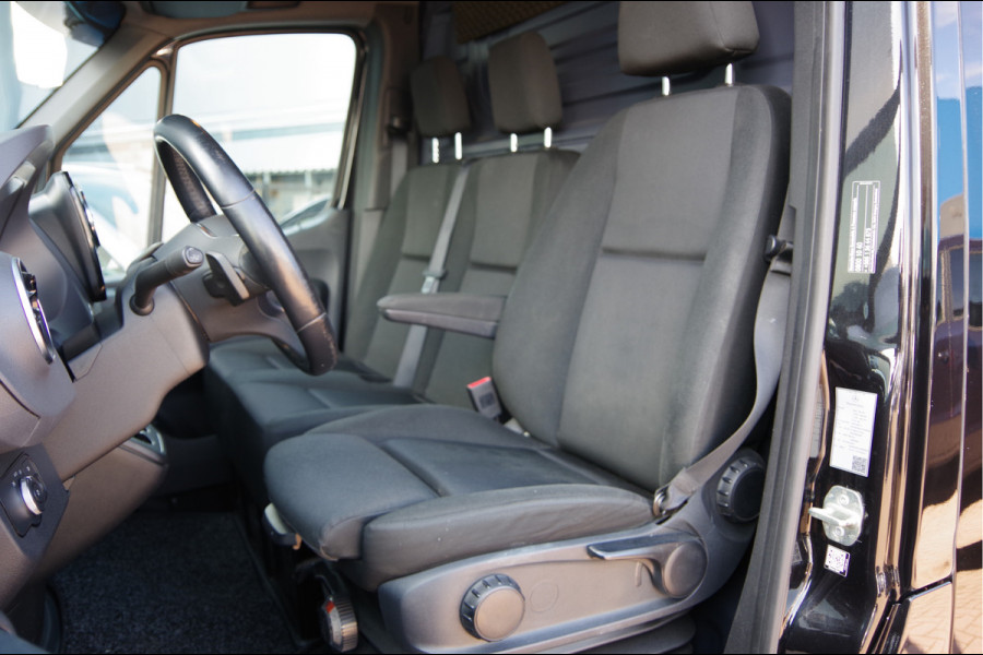 Mercedes-Benz Sprinter 319 3.0 CDI V6 L2H2 AUT. LED, 3.5T TREKHAAK, MBUX 10'', CAMERA, CRUISE, CLIMA, NAVI