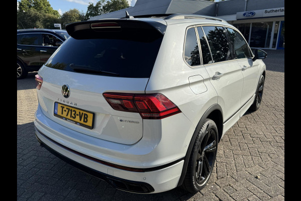 Volkswagen Tiguan 1.4 TSI eHybrid R-Line Business+ 245pk PHEV | Trekhaak | Panorama dak | Adaptieve Cruise | Achteruitrijcamera | Stoelverwarming | Virtuele cockpit | 1.800kg Trekgewicht ! Volkswagen Tiguan 1.4 TSI eHybrid R-Line Business+ 245pk PHEV | Trekhaak | Panorama dak | Adaptieve Cruise | Achteruitrijcamera | Stoelverwarming | Virtuele cockpit | 1.800kg Trekgewicht !