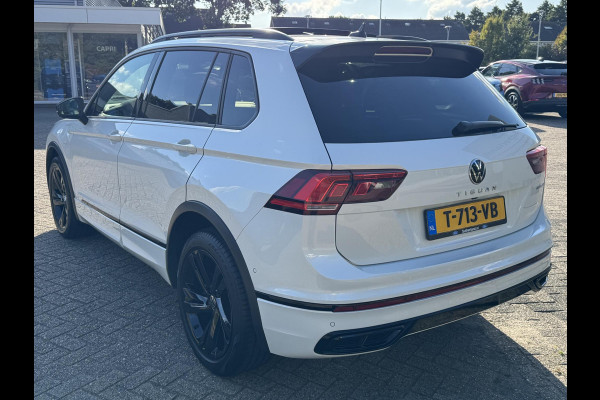 Volkswagen Tiguan 1.4 TSI eHybrid R-Line Business+ 245pk PHEV | Trekhaak | Panorama dak | Adaptieve Cruise | Achteruitrijcamera | Stoelverwarming | Virtuele cockpit | 1.800kg Trekgewicht ! Volkswagen Tiguan 1.4 TSI eHybrid R-Line Business+ 245pk PHEV | Trekhaak | Panorama dak | Adaptieve Cruise | Achteruitrijcamera | Stoelverwarming | Virtuele cockpit | 1.800kg Trekgewicht !
