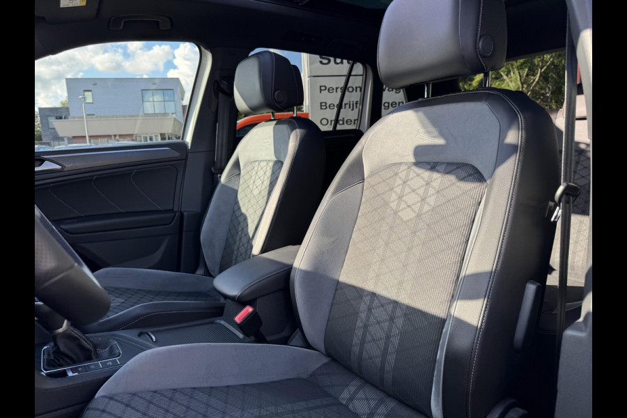 Volkswagen Tiguan 1.4 TSI eHybrid R-Line Business+ 245pk PHEV | Trekhaak | Panorama dak | Adaptieve Cruise | Achteruitrijcamera | Stoelverwarming | Virtuele cockpit | 1.800kg Trekgewicht ! Volkswagen Tiguan 1.4 TSI eHybrid R-Line Business+ 245pk PHEV | Trekhaak | Panorama dak | Adaptieve Cruise | Achteruitrijcamera | Stoelverwarming | Virtuele cockpit | 1.800kg Trekgewicht !
