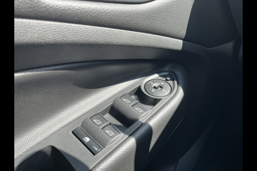 Ford Kuga 1.5 EcoBoost Titanium 150pk/110kW 6-bak WORDT VERWACHT EIND AUGUSTUS | Trekhaak | Camera | Bi-Xenon | Winter Pack | etc. etc.