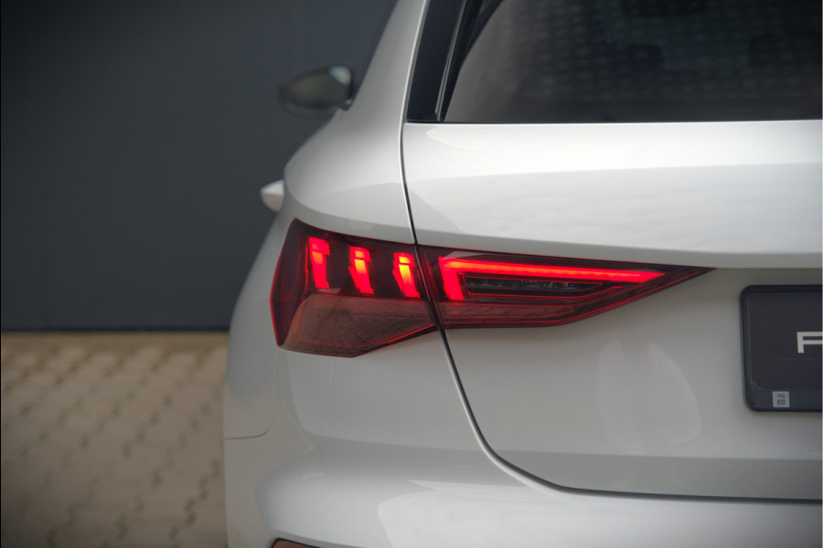 Audi A3 Sportback 45 TFSI e S edition Competition | S-Line | RS Seats | Stoelverwarming | Camera | Navigatie | Cruise Control | LED | Keyless | Virtual Cockpit | Apple Carplay | Parkeersensoren |