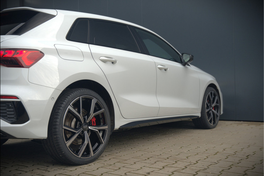 Audi A3 Sportback 45 TFSI e S edition Competition | S-Line | RS Seats | Stoelverwarming | Camera | Navigatie | Cruise Control | LED | Keyless | Virtual Cockpit | Apple Carplay | Parkeersensoren |