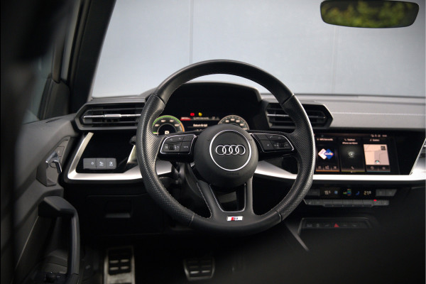 Audi A3 Sportback 45 TFSI e S edition Competition | S-Line | RS Seats | Stoelverwarming | Camera | Navigatie | Cruise Control | LED | Keyless | Virtual Cockpit | Apple Carplay | Parkeersensoren |