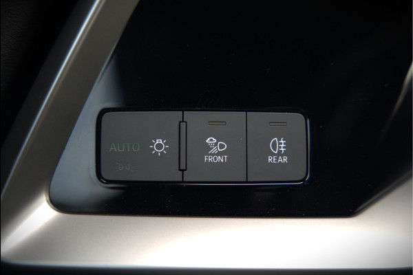 Audi A3 Sportback 45 TFSI e S edition Competition | S-Line | RS Seats | Stoelverwarming | Camera | Navigatie | Cruise Control | LED | Keyless | Virtual Cockpit | Apple Carplay | Parkeersensoren |