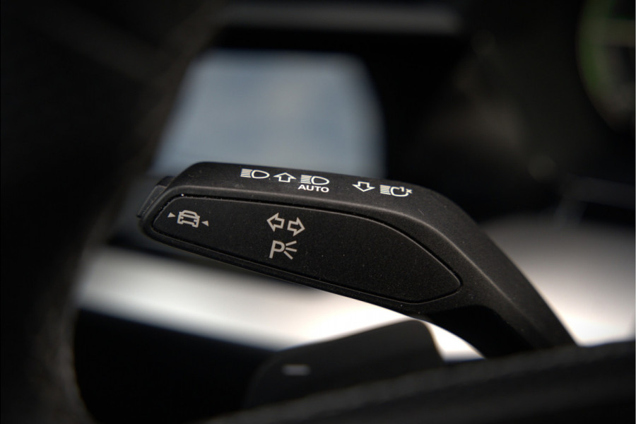 Audi A3 Sportback 45 TFSI e S edition Competition | S-Line | RS Seats | Stoelverwarming | Camera | Navigatie | Cruise Control | LED | Keyless | Virtual Cockpit | Apple Carplay | Parkeersensoren |