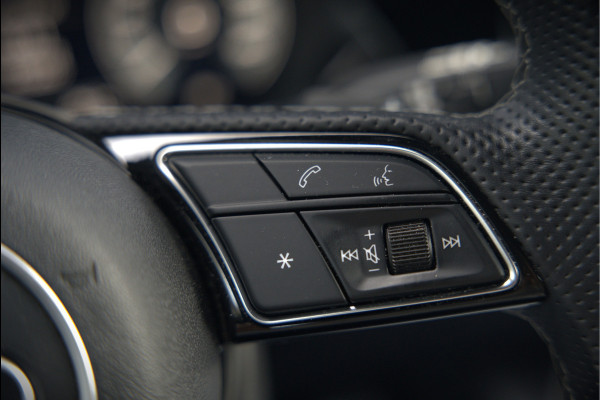 Audi A3 Sportback 45 TFSI e S edition Competition | S-Line | RS Seats | Stoelverwarming | Camera | Navigatie | Cruise Control | LED | Keyless | Virtual Cockpit | Apple Carplay | Parkeersensoren |