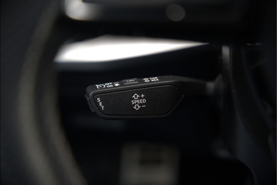 Audi A3 Sportback 45 TFSI e S edition Competition | S-Line | RS Seats | Stoelverwarming | Camera | Navigatie | Cruise Control | LED | Keyless | Virtual Cockpit | Apple Carplay | Parkeersensoren |