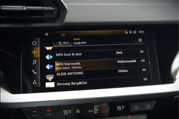 Audi A3 Sportback 45 TFSI e S edition Competition | S-Line | RS Seats | Stoelverwarming | Camera | Navigatie | Cruise Control | LED | Keyless | Virtual Cockpit | Apple Carplay | Parkeersensoren |