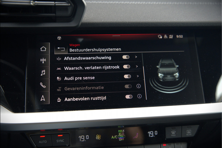 Audi A3 Sportback 45 TFSI e S edition Competition | S-Line | RS Seats | Stoelverwarming | Camera | Navigatie | Cruise Control | LED | Keyless | Virtual Cockpit | Apple Carplay | Parkeersensoren |