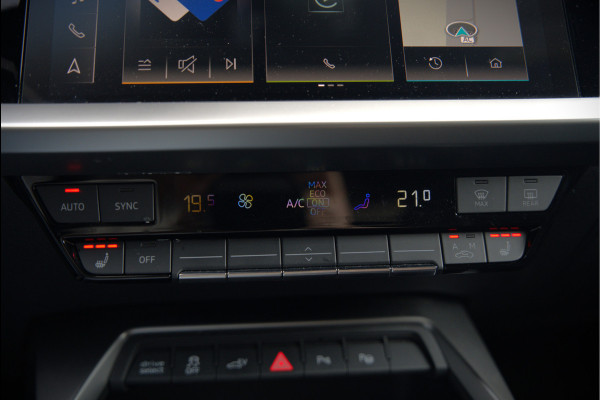 Audi A3 Sportback 45 TFSI e S edition Competition | S-Line | RS Seats | Stoelverwarming | Camera | Navigatie | Cruise Control | LED | Keyless | Virtual Cockpit | Apple Carplay | Parkeersensoren |