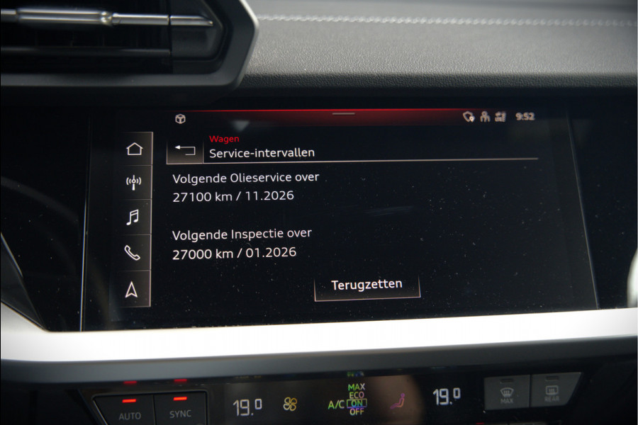 Audi A3 Sportback 45 TFSI e S edition Competition | S-Line | RS Seats | Stoelverwarming | Camera | Navigatie | Cruise Control | LED | Keyless | Virtual Cockpit | Apple Carplay | Parkeersensoren |