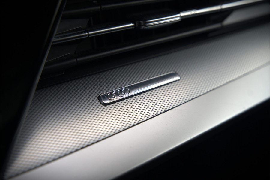 Audi A3 Sportback 45 TFSI e S edition Competition | S-Line | RS Seats | Stoelverwarming | Camera | Navigatie | Cruise Control | LED | Keyless | Virtual Cockpit | Apple Carplay | Parkeersensoren |