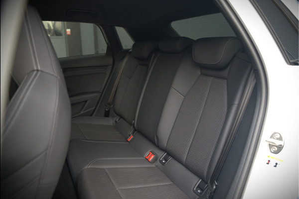 Audi A3 Sportback 45 TFSI e S edition Competition | S-Line | RS Seats | Stoelverwarming | Camera | Navigatie | Cruise Control | LED | Keyless | Virtual Cockpit | Apple Carplay | Parkeersensoren |