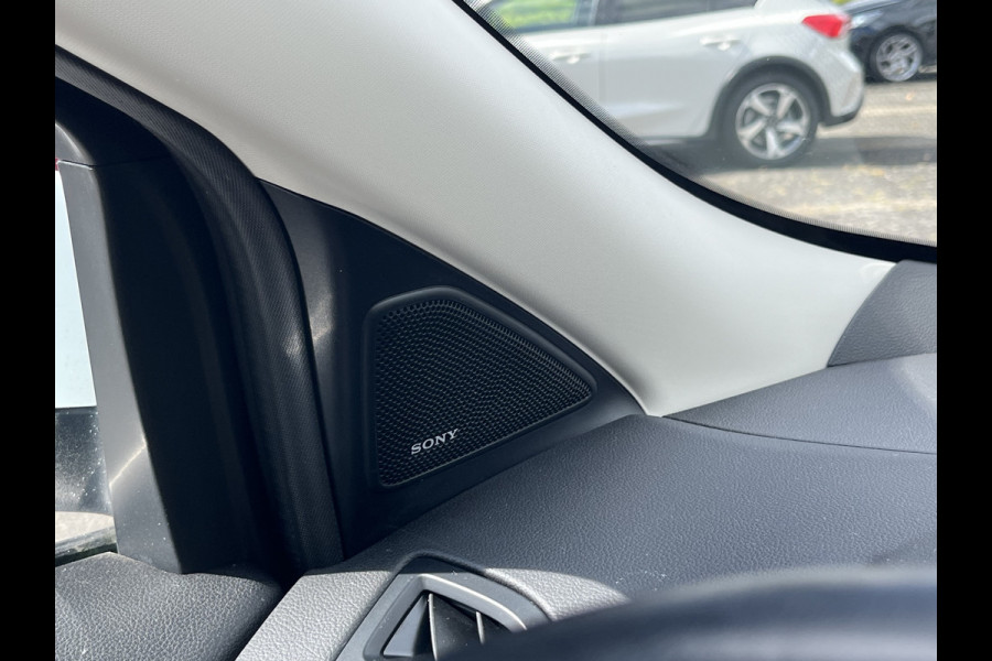 Ford Kuga 1.5 EcoBoost Titanium 150pk/110kW 6-bak WORDT VERWACHT EIND AUGUSTUS | Trekhaak | Camera | Bi-Xenon | Winter Pack | etc. etc.