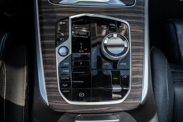 BMW X5 xDrive50e | Hud | Panorama | Trekhaak | H&K