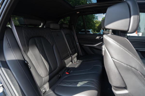 BMW X5 xDrive50e | Hud | Panorama | Trekhaak | H&K
